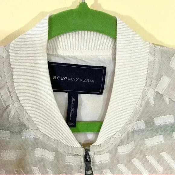 BCBGMaxAzria Creme Aztec Sheer Full Zip Cropped Bomber Jacket Size XXS - Picture 9 of 16
